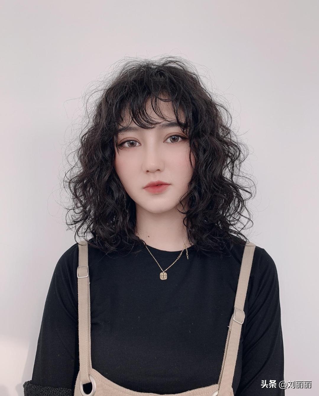 满头烫小卷真洋气适合各个年龄段,短发小卷满头烫40-50岁