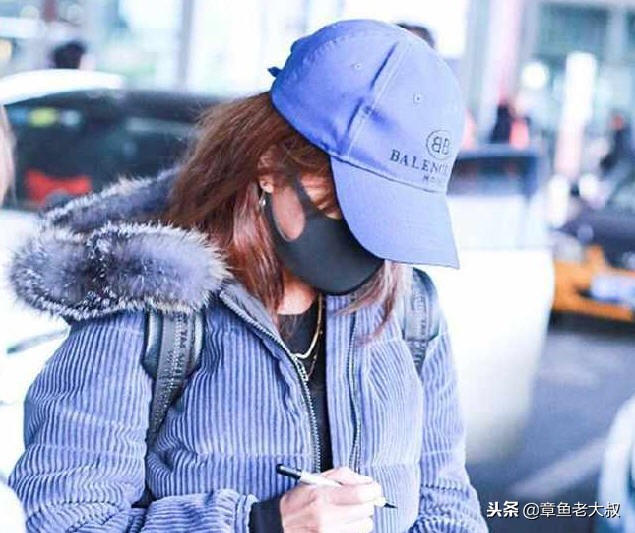 赵薇出现粉丝呼声最大,赵薇出席活动粉丝呐喊