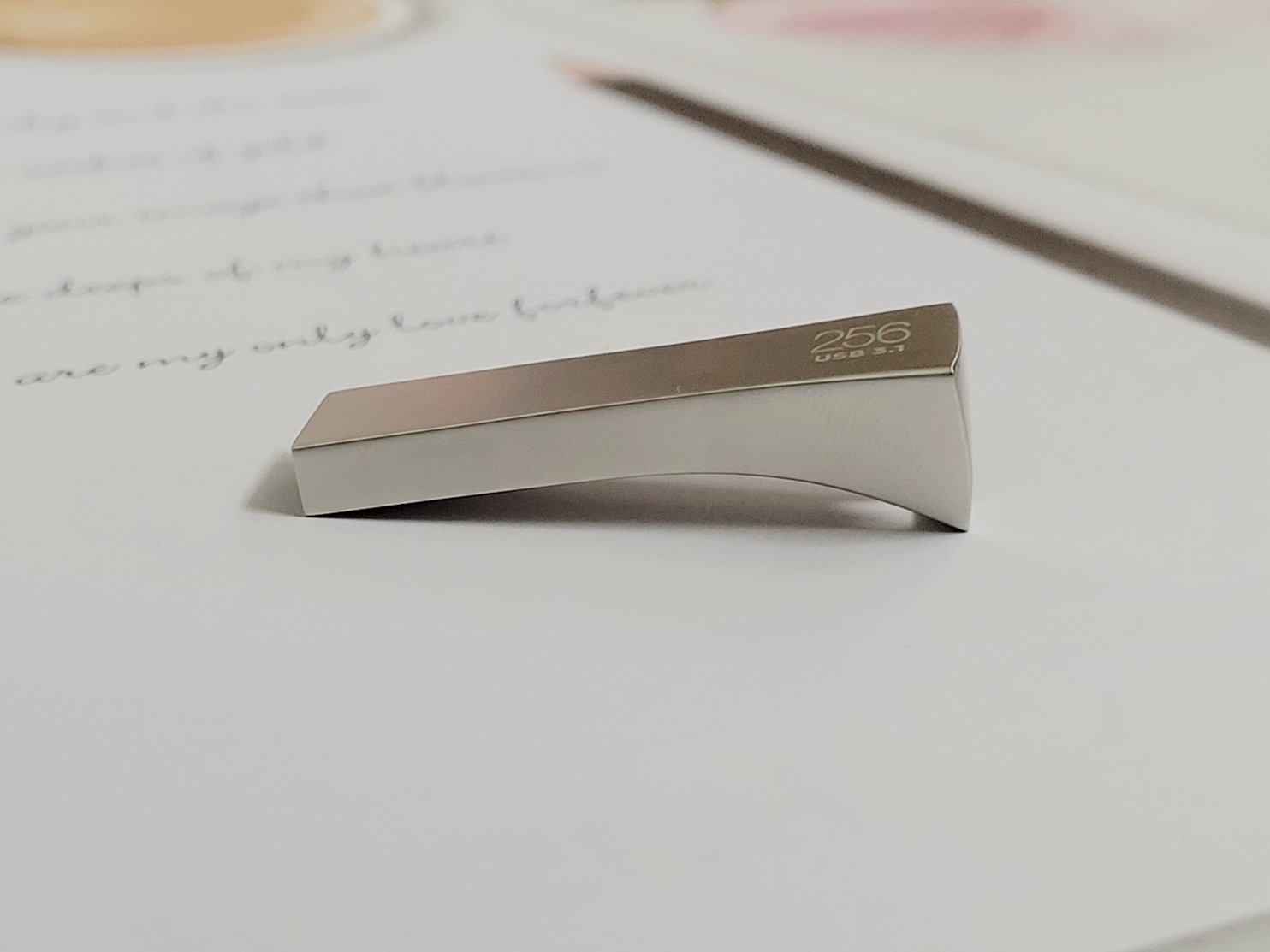 三星u盘256gtype-c,三星u盘bar升级版128g和256g对比