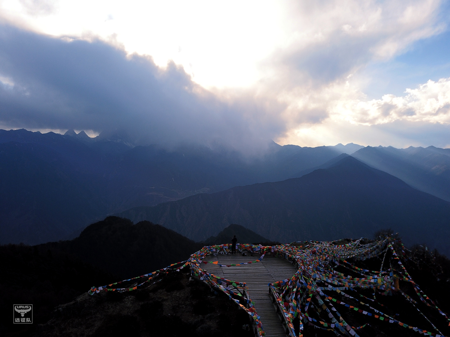 稻城亚丁至玛娜茶金如何走,四川木里县到玛娜茶金自驾