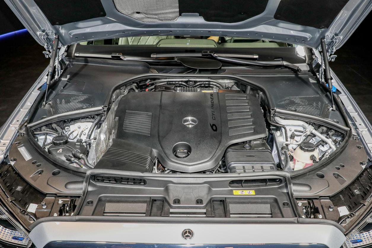 奔驰s级2015款s400lhybrid,奔驰s级有什么过人之处