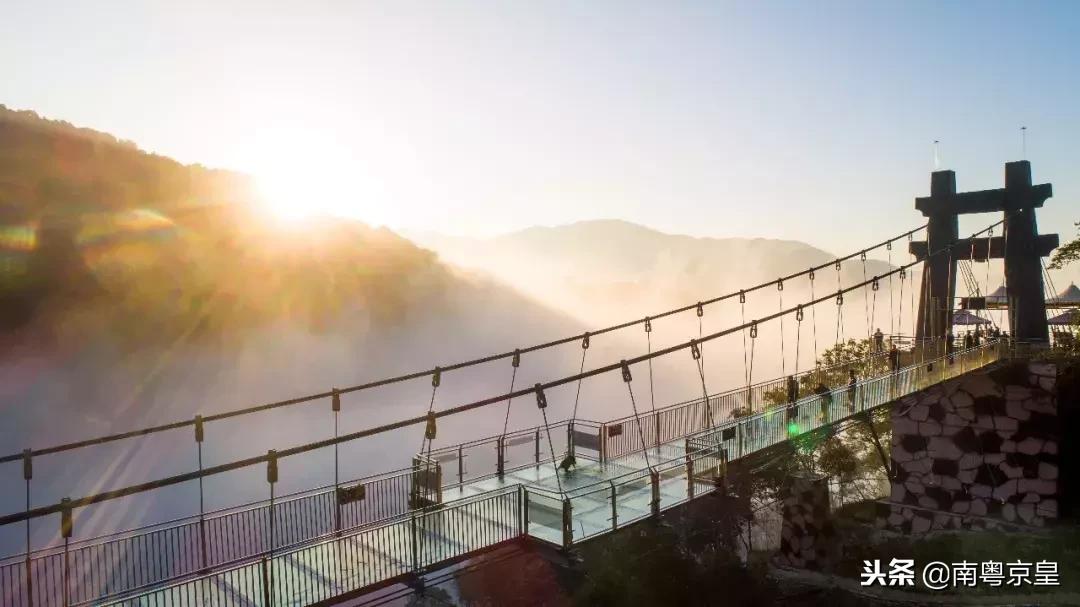 冬日之初，到清远古龙峡云天玻霸来，然腾云驾雾似神仙，美哉美哉