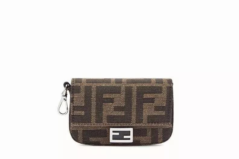 乔欣到底多有钱,乔欣到底有多少风衣