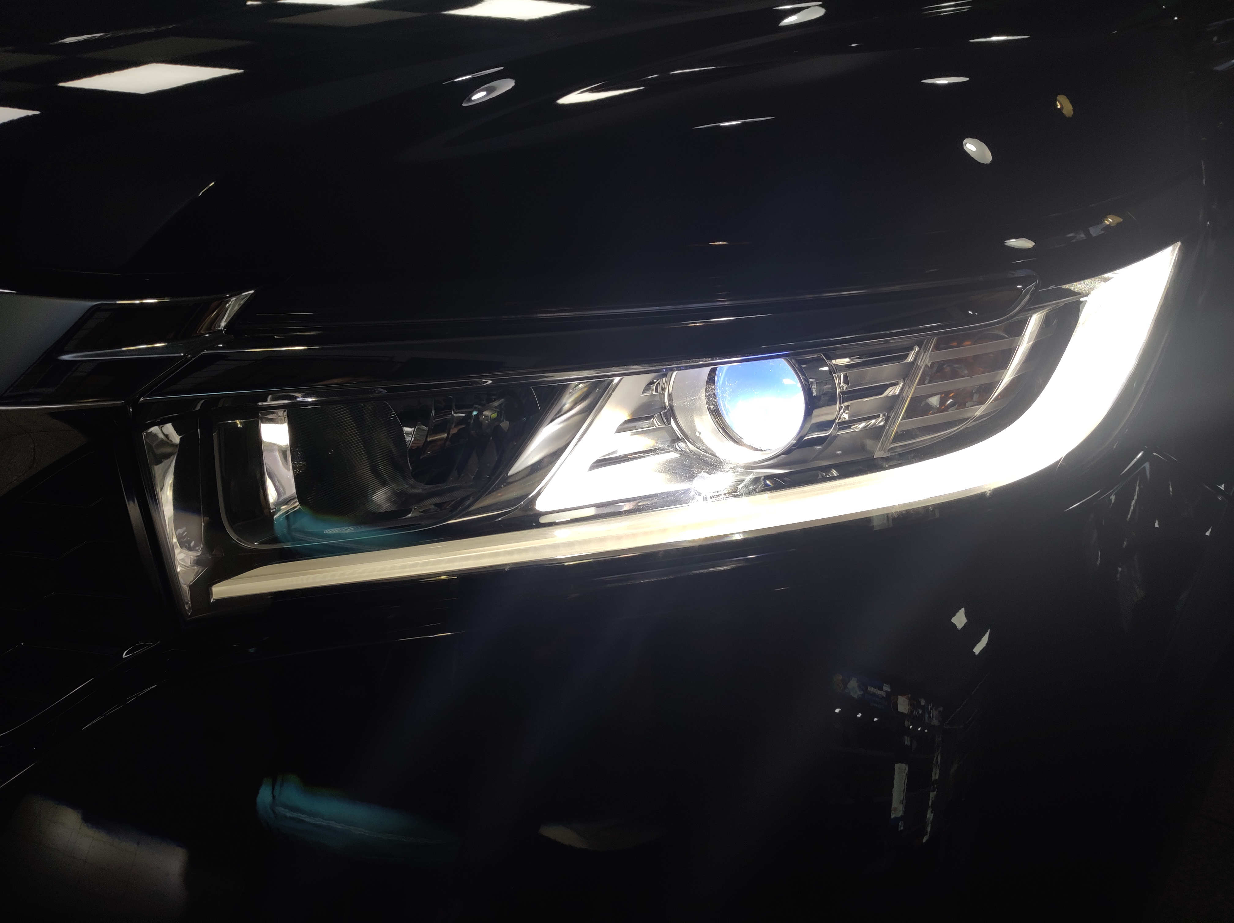 卤素灯建议不建议升级,卤素灯怎么升级会更亮