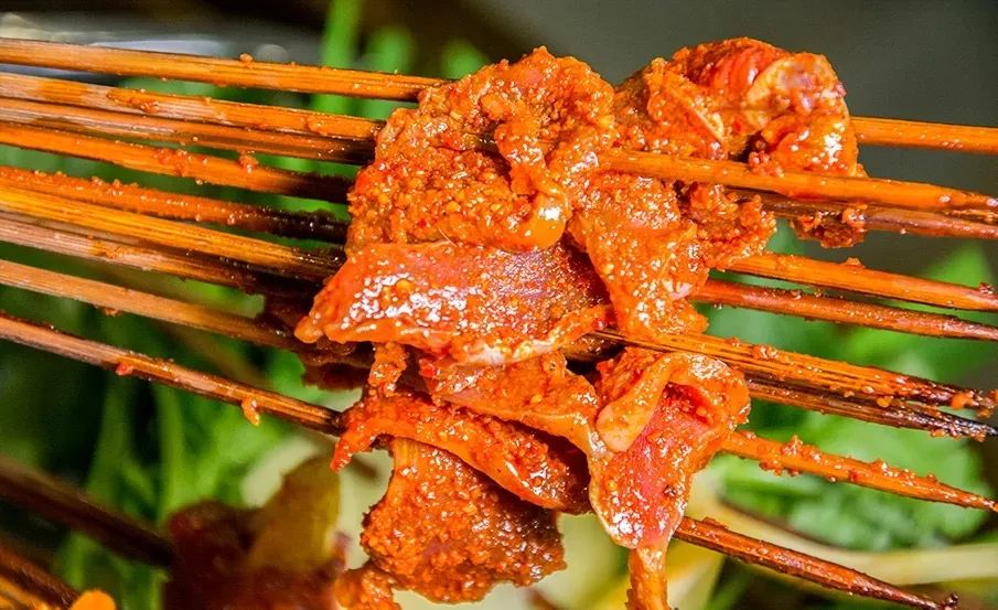 报告！春熙路有只“兔子疯了”