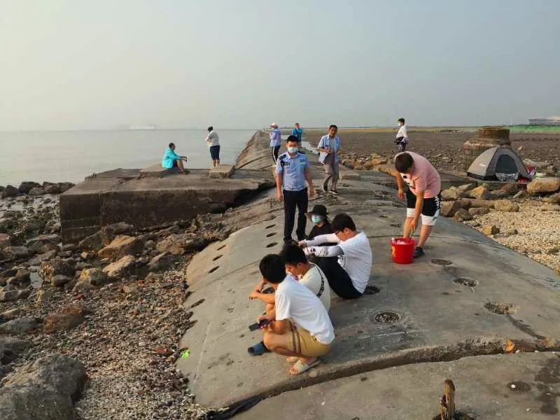 来东疆亲海踏浪，请远离这些“隐秘的角落”