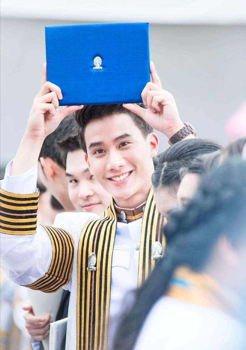 盘点他泰小可爱们的学士照：各个学霸努力又优秀