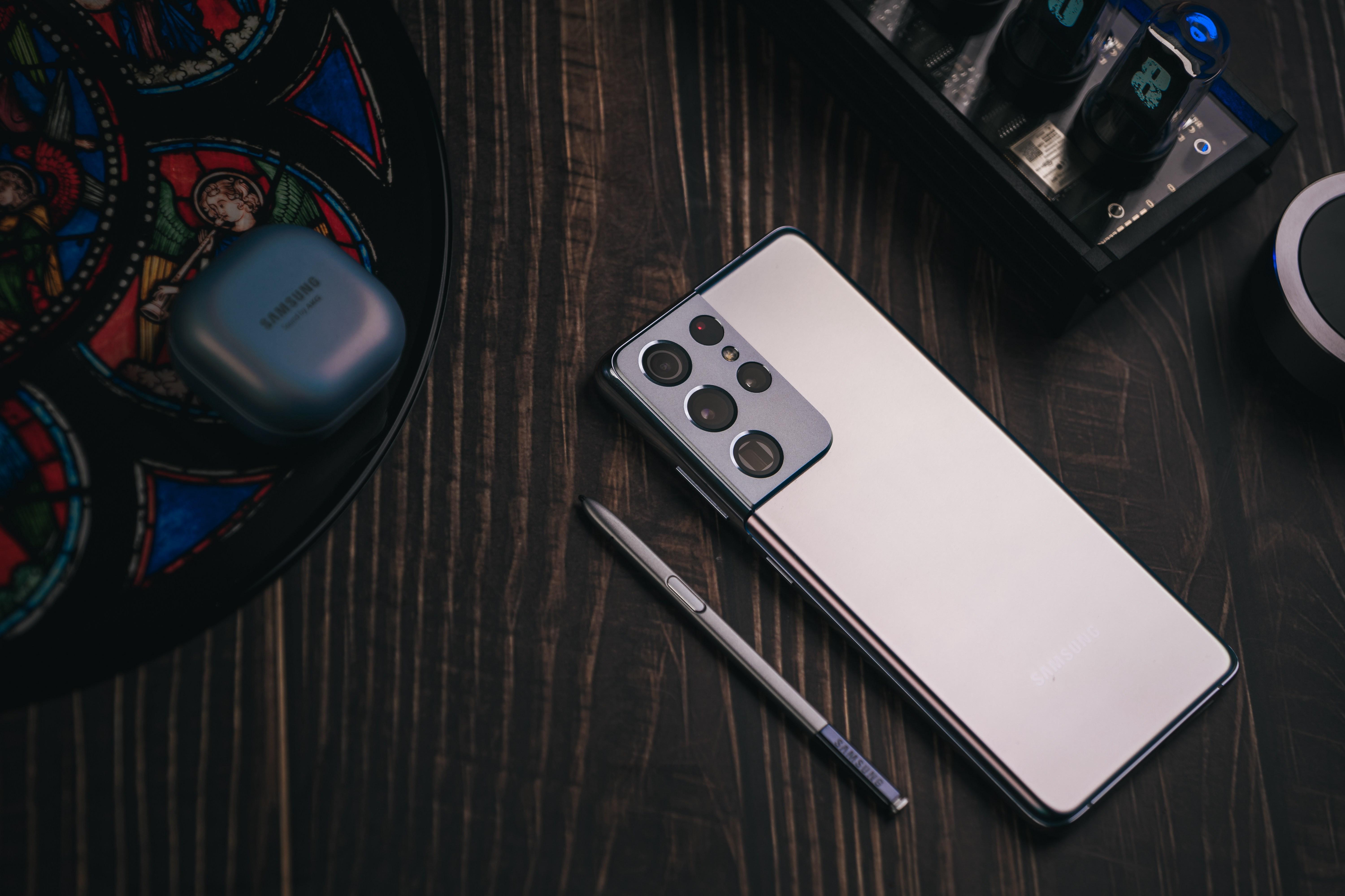 涓夋槦galaxys21ultra璇勬祴瑙嗛,涓夋槦galaxys22缁埅灏忕櫧娴嬭瘎