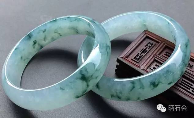 宝玉石分类与鉴赏学习心得,宝玉石实用知识手册南红