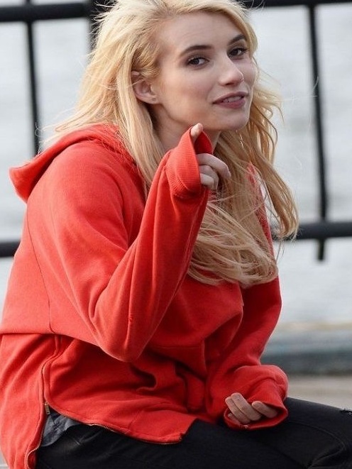 你可以没有爱情但不可以没有面包,可以没有爱情不能没有口红和香水