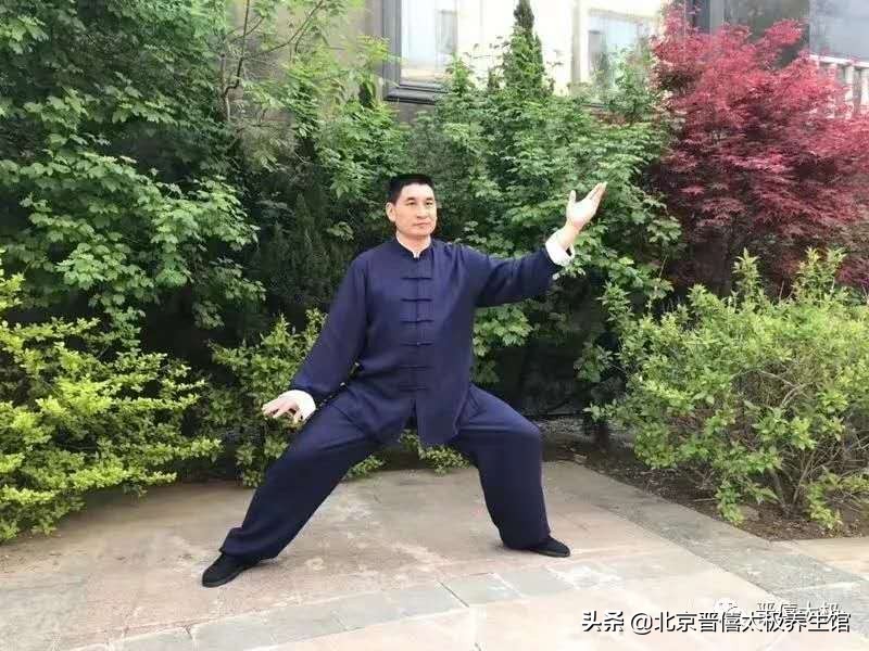 正确的松腰骨姿势,松腰小窍门