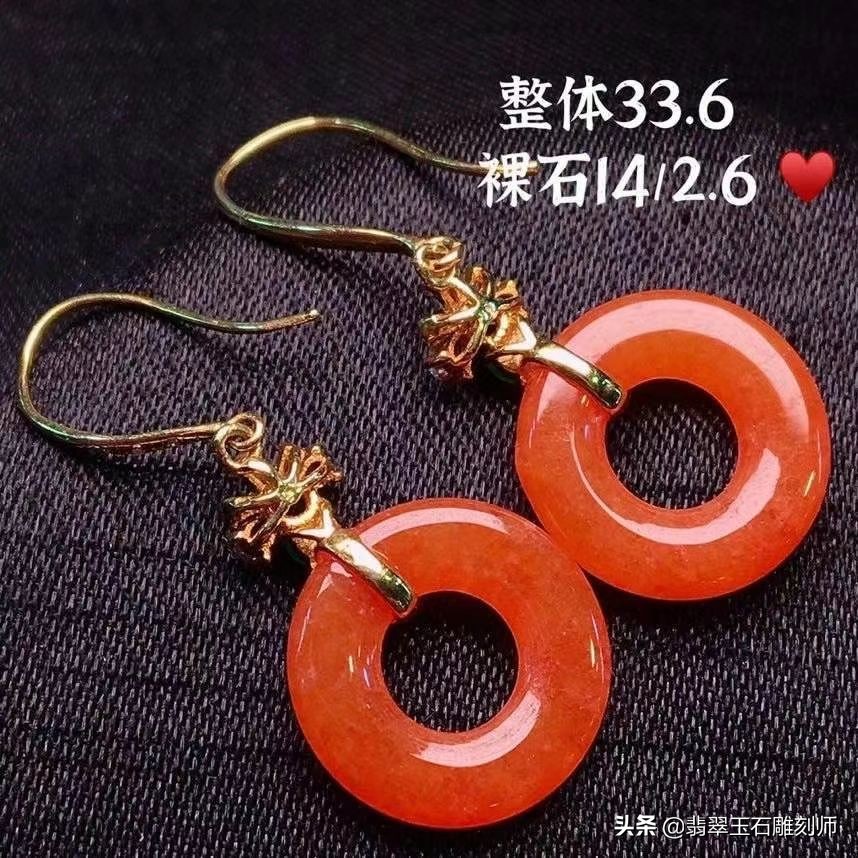 大学生暑假打工赚了6800,给母亲买礼物却被无良主播骗去买假玉