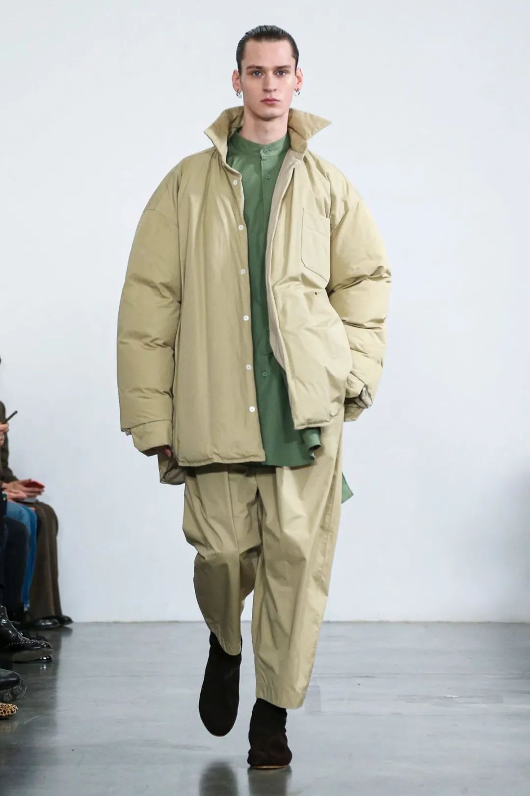 涓笢鏃跺皻濂宠鍝佺墝澶у叏浠嬬粛,涓笢鏃跺皻鍝佺墝