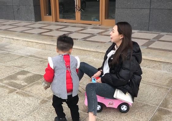 小姨带娃不靠谱系列,小姨带娃真的不靠谱