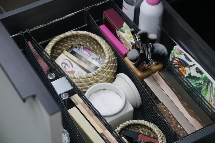 抽屉太乱怎么办,抽屉拉起来费劲怎么解决