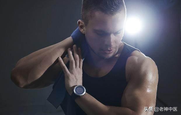 一动就很多汗大汗淋漓是什么原因,自汗多汗的中医治疗