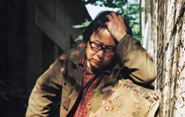 路遥最后的葬礼,42岁路遥离开的原因