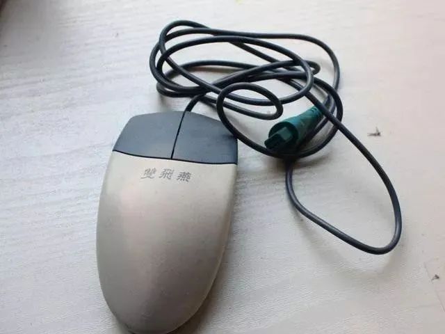 双飞燕鼠标用了十几年,双飞燕鼠标用了几年突然不动了