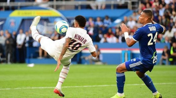 内马尔和c罗的巅峰对决,内马尔c罗真正的比赛