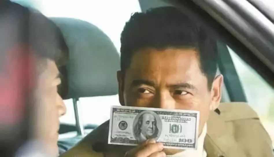 麦当劳中枪!新型假钞在美国被当真钱花?这样换外币更科学……