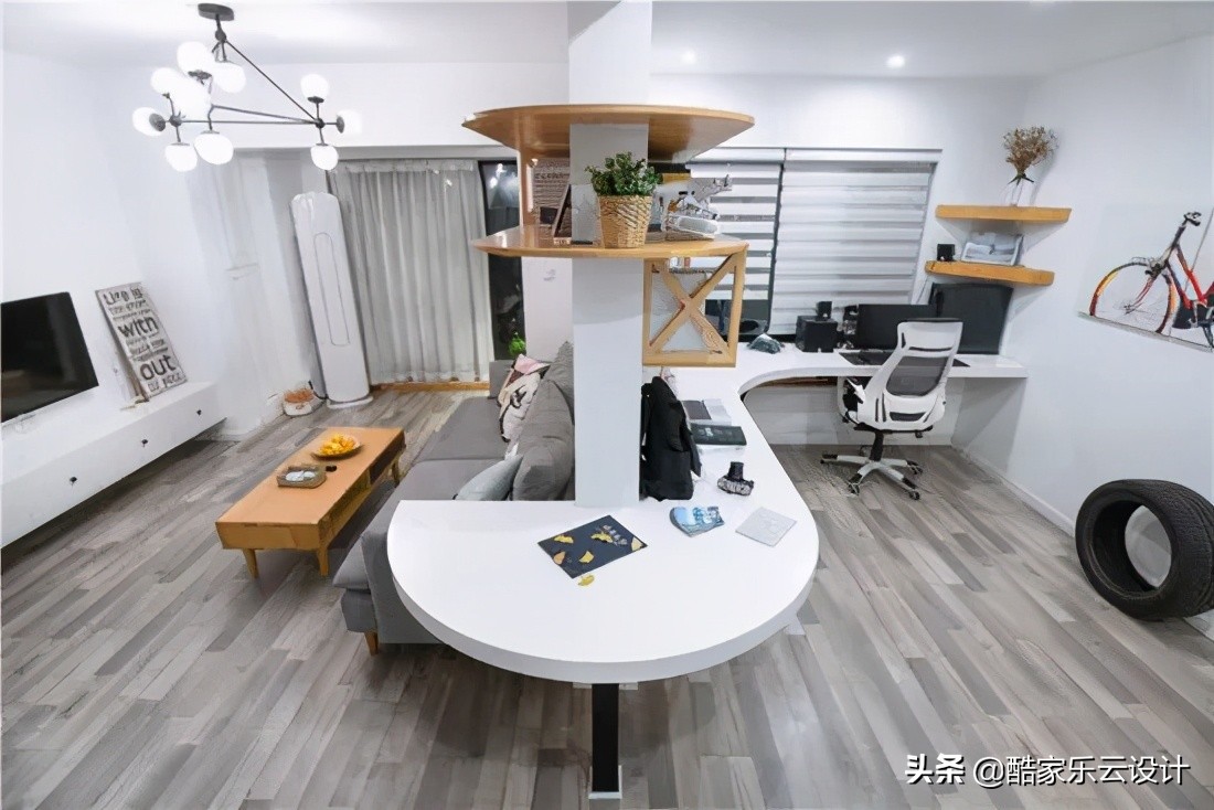 2021年的家庭客厅除了会客休闲，还能干什么？