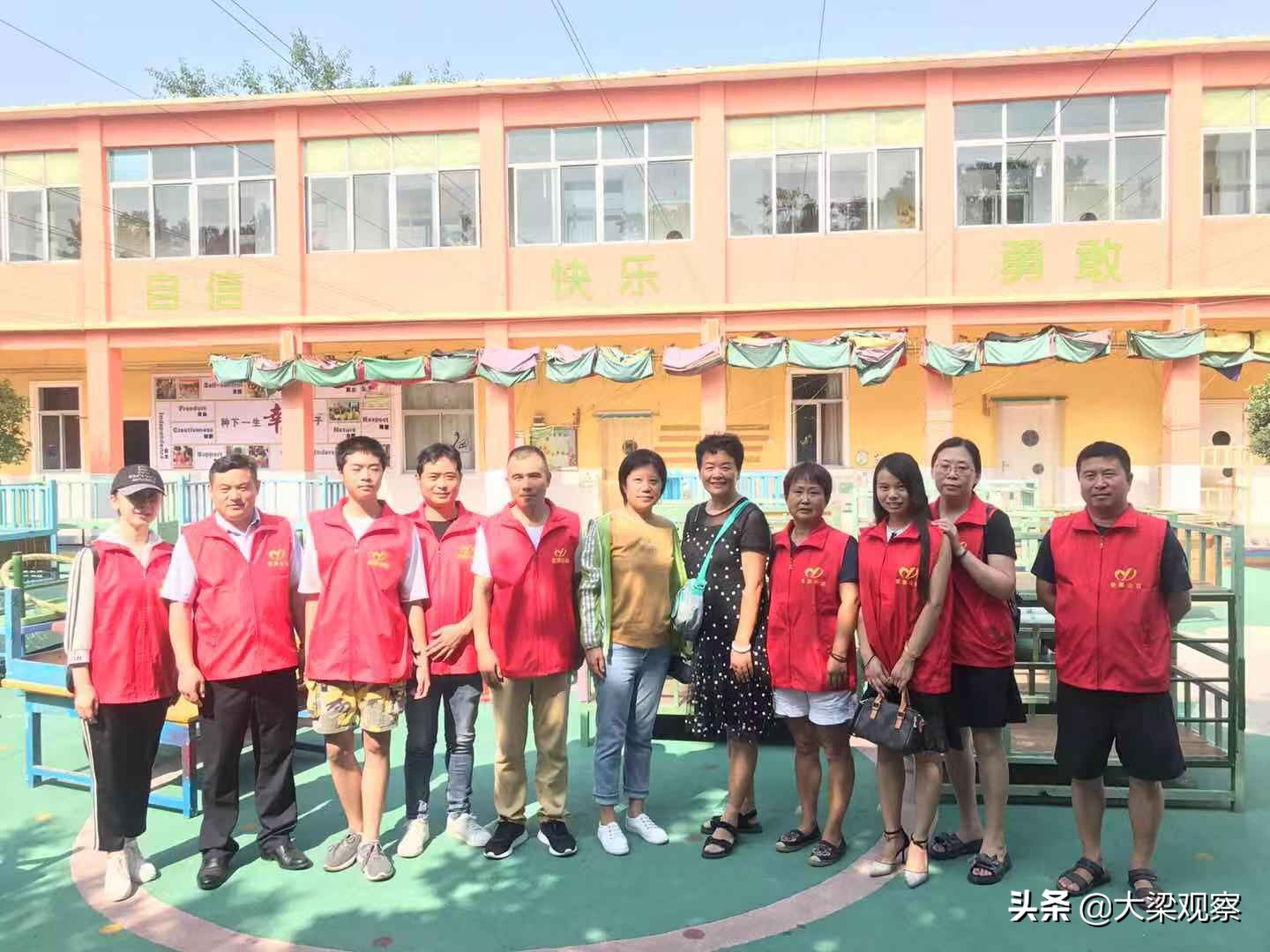 开封市爱源公益“牵线搭桥”幼儿床送给乡村幼儿园