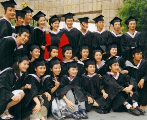 李佳几岁嫁给靳东,李佳嫁靳东前有孩子吗