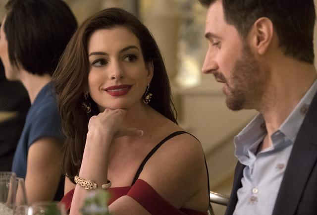 给所有女孩子的建议：走路的时候肩膀向后打开