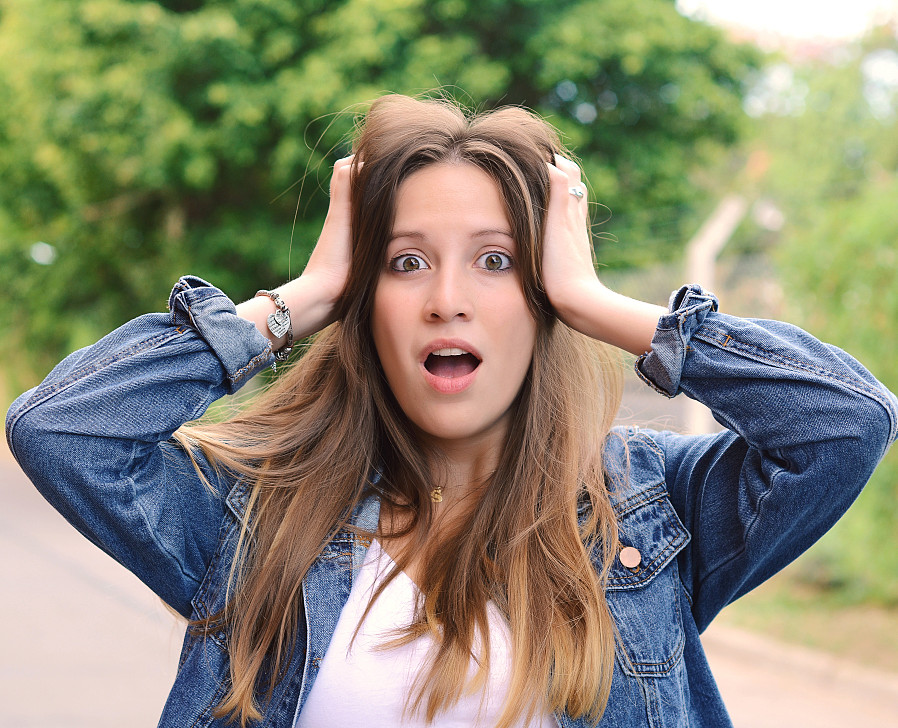 40岁女人祛斑要治本，来看看长斑的四大原因，让斑点远离你！