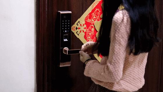 新房装修智能门锁什么时候装最好,装修最不后悔的就是换上智能门锁