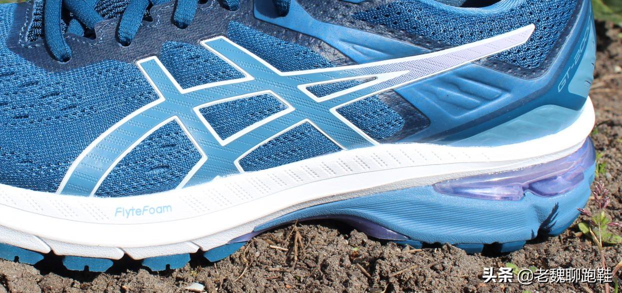 美津浓和亚瑟士入门,亚瑟士美津浓同级别对比