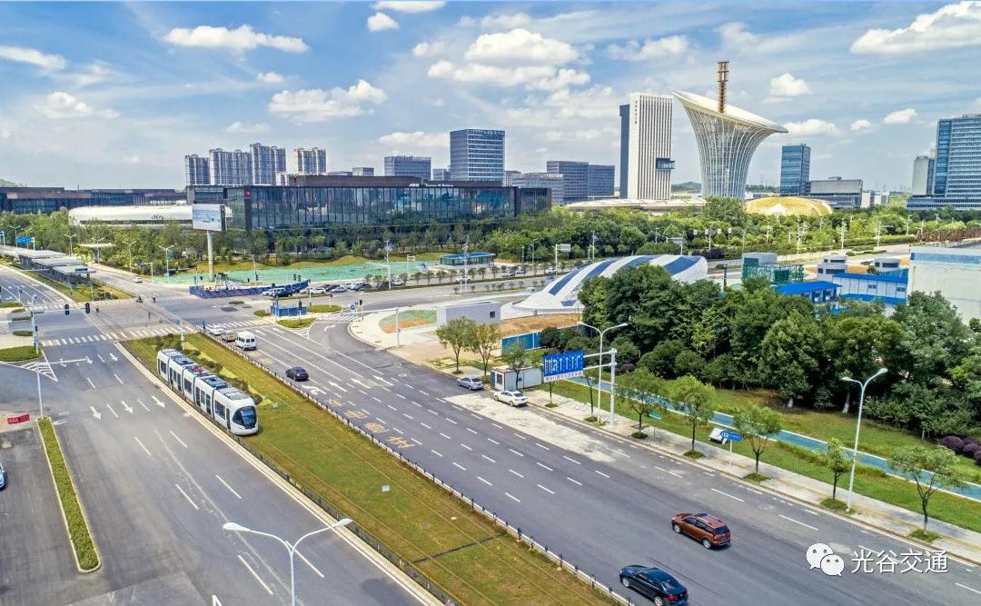 国庆期间，诚邀全国游客，免费乘“量子号”畅游美丽光谷