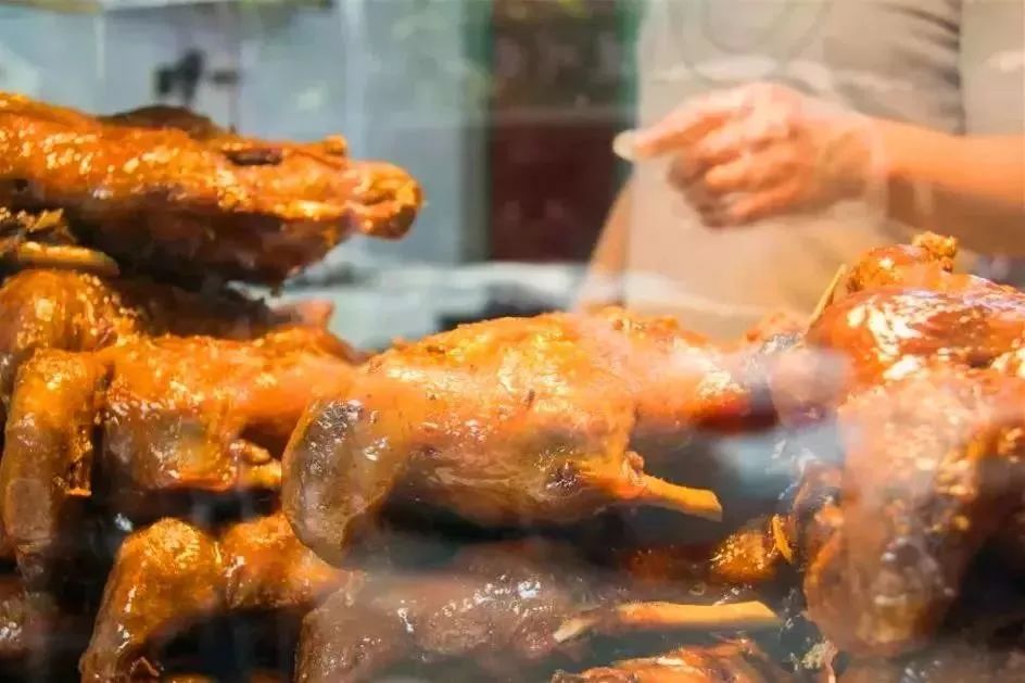 乐山，一座你不胖都对不起的城市