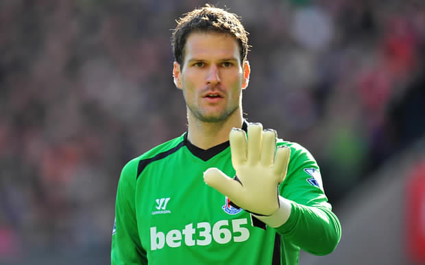 足坛历史最多进球纪录排名,打破吉尼斯世界纪录的门将ac米兰