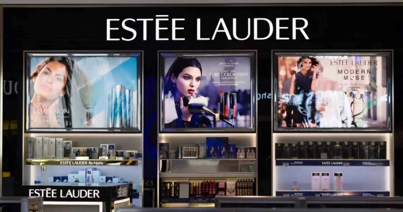 farfetch鍒涘浜哄嵏浠婚甯墽琛屽畼,farfetch浜斾綅鏃跺皻杈句汉