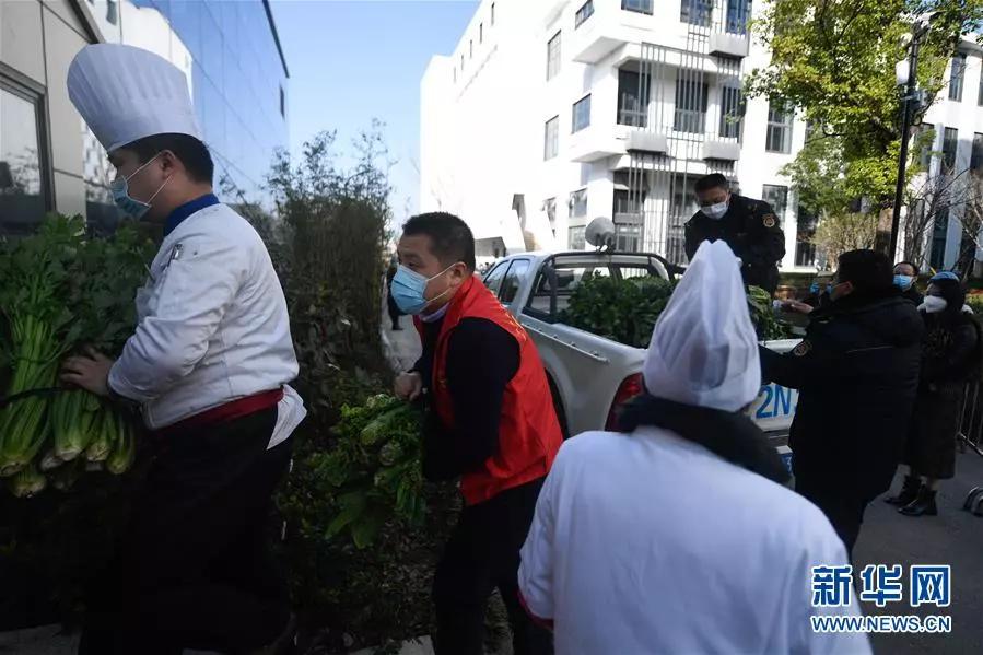 习*平近**总书记关切事丨铸成防疫“铁军”——基层防疫“硬核”故事