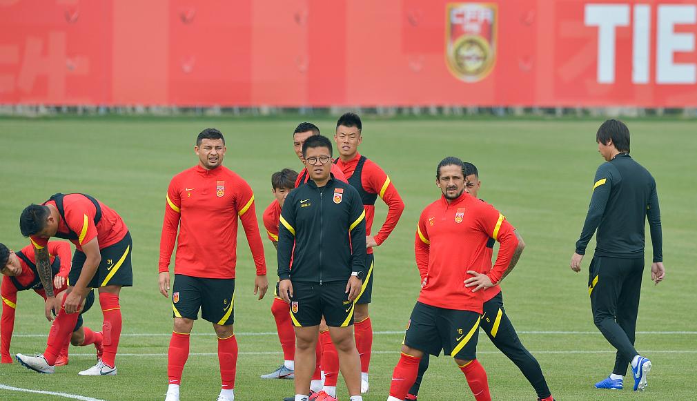 洛国富未来在足球上的表现,洛国富恐再难披国足战袍