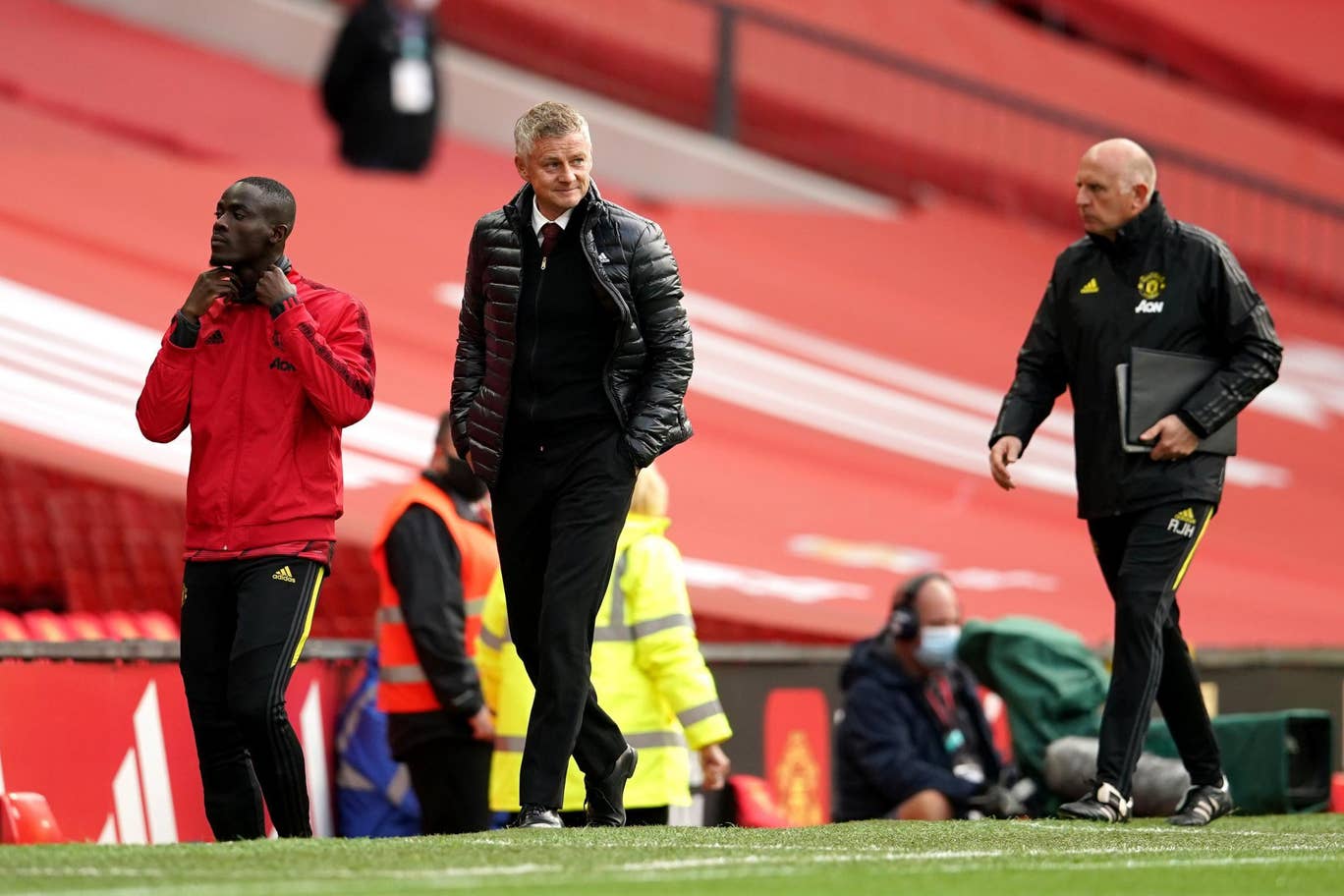 无奈2-2！6000万巨星造2球后变罪人，曼联2大命门被踢爆