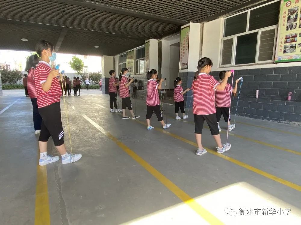 社团活动小学兴趣小组,新华小学三年级参加兴趣小组