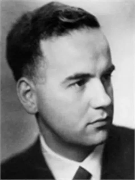 北大院长讲史：第一株病毒是如何被人类发现的？|赛先生