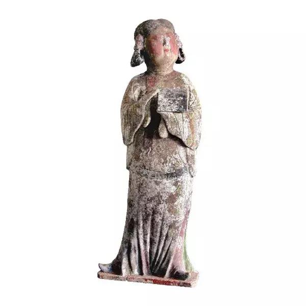 女生为什么要涂那么多东西,唇色深的女生涂口红