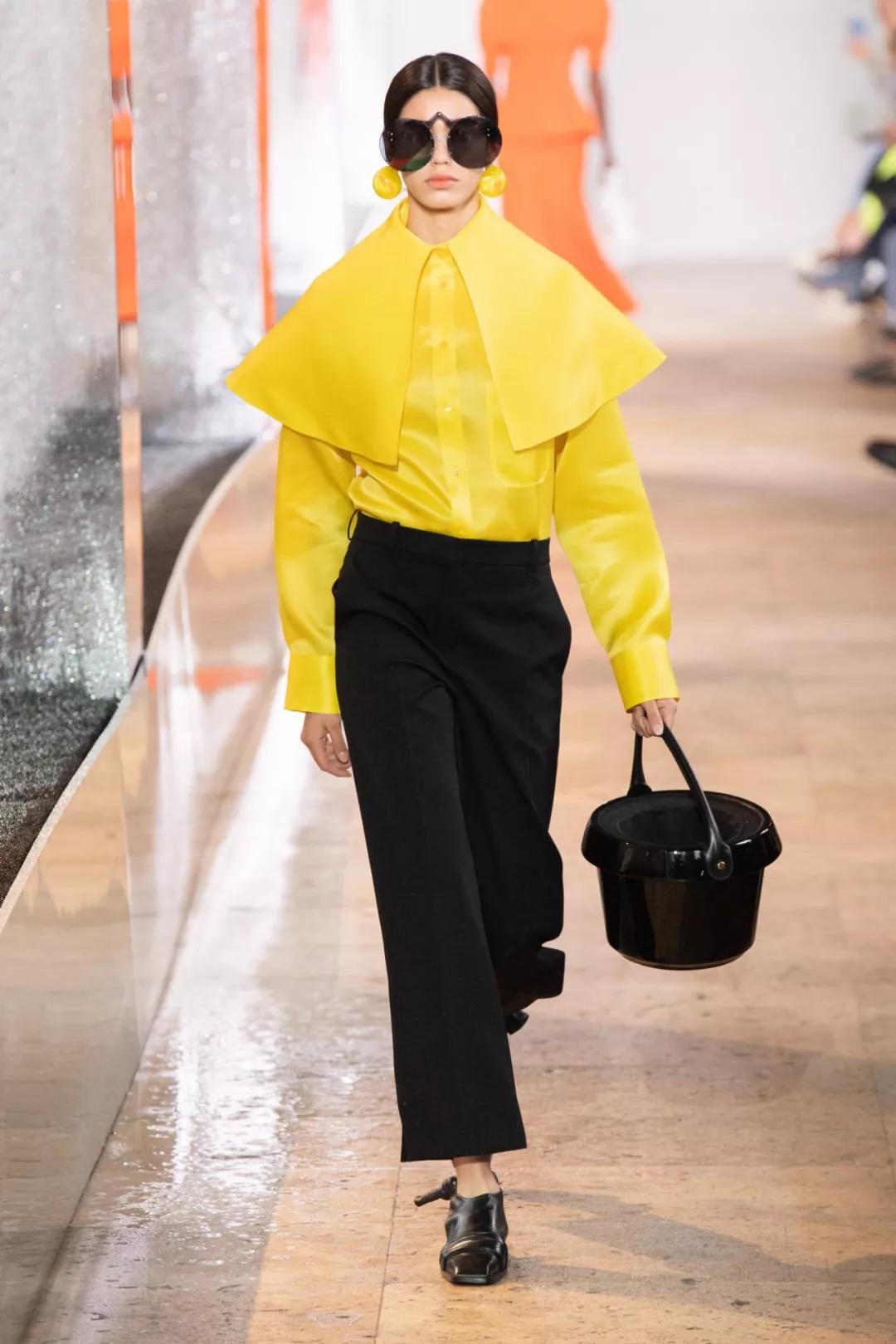 2020流行什么颜色的衣服,今年最流行的衣服颜色是什么颜色