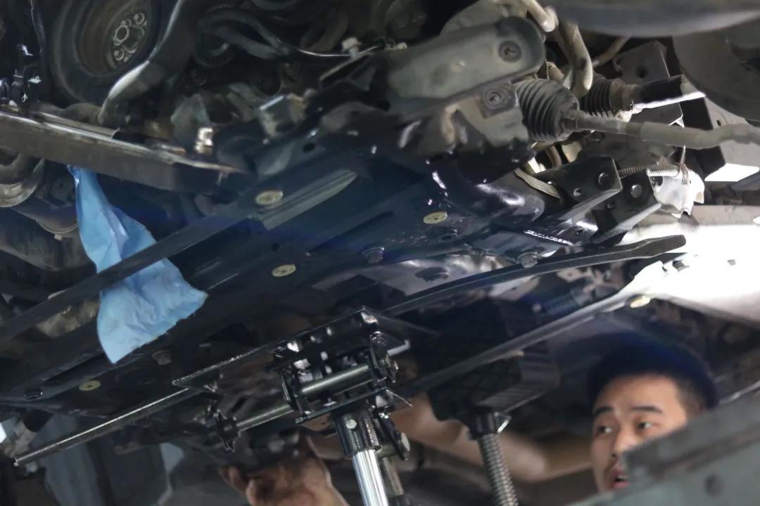 怪兽修车宝马,怪兽修车老车翻新天津