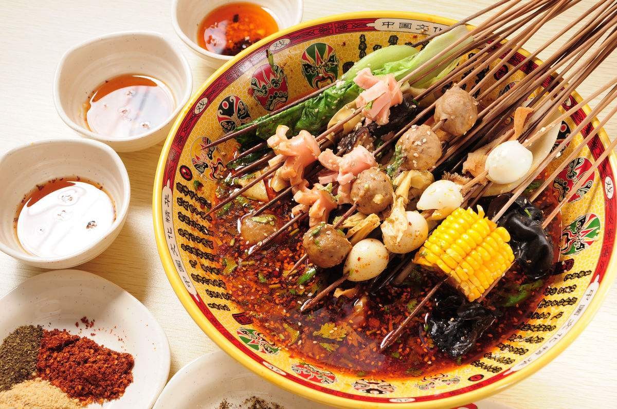 冒菜火锅麻辣烫钵钵鸡有什么区别,串串火锅和麻辣烫钵钵鸡的区别