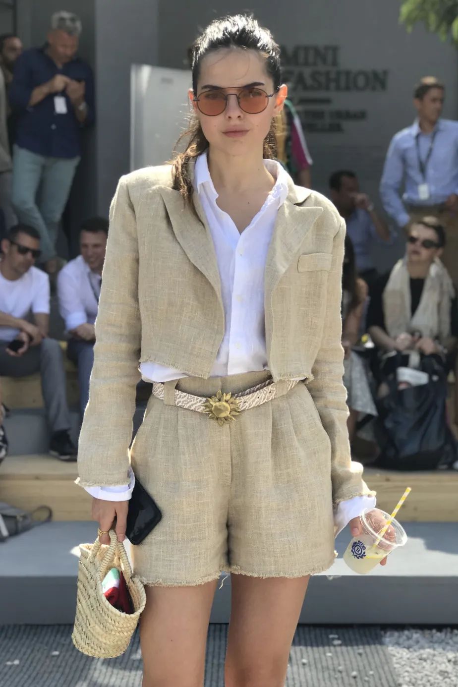 今夏流行穿亚麻高级炸了,今夏流行穿亚麻清凉解暑还显气质