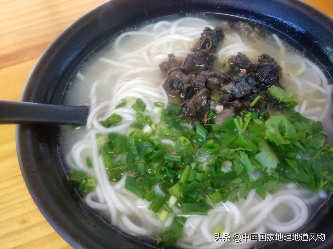 云南到底有多少米线,云南蒙自米线哪家正宗