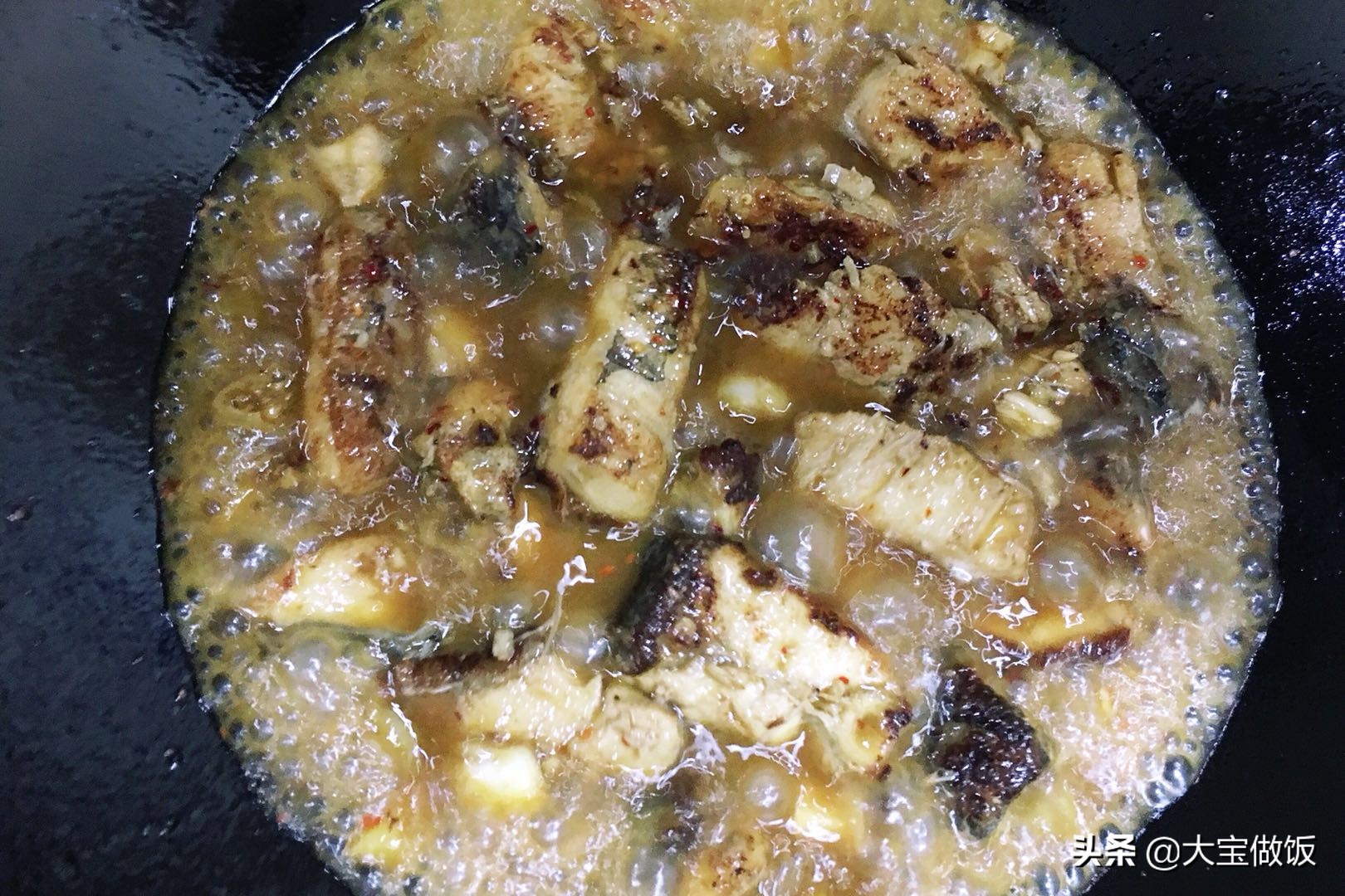 冷冻过的河鱼怎么烧没有土腥味,冰冻鱼怎么煮白汤