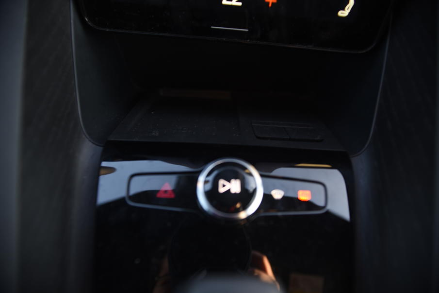 特斯拉新款model3与极星2,特斯拉新款model3和极星2