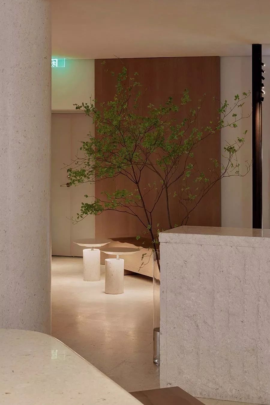 服装人要哭了！年利润4亿、估值90亿的喜茶竟然跨界服装行业？