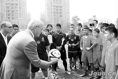 恒大足校青训模式走向全国,与全世界做生意恒大足校